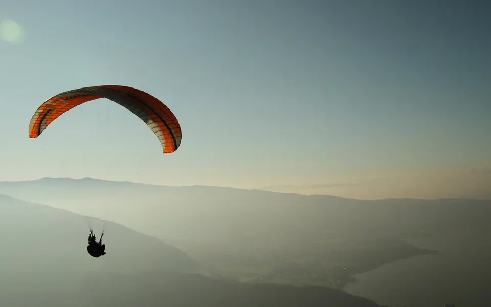 May offer on Garda Lake